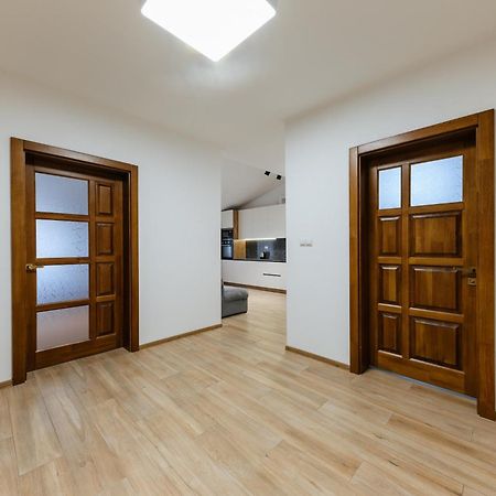 Luxury Apartments Uzhorod Luaran gambar